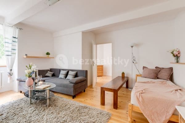 Prenájom bytu 2-izbový 69 m², Šlikova, Hlavní město Praha Prenájom bytu 2-izbový 69 m², Šlikova, Hlavní město Praha