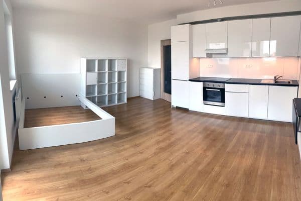Prenájom bytu 1-izbový 36 m², Škrábkových, Hlavní město Praha Prenájom bytu 1-izbový 36 m², Škrábkových, Hlavní město Praha