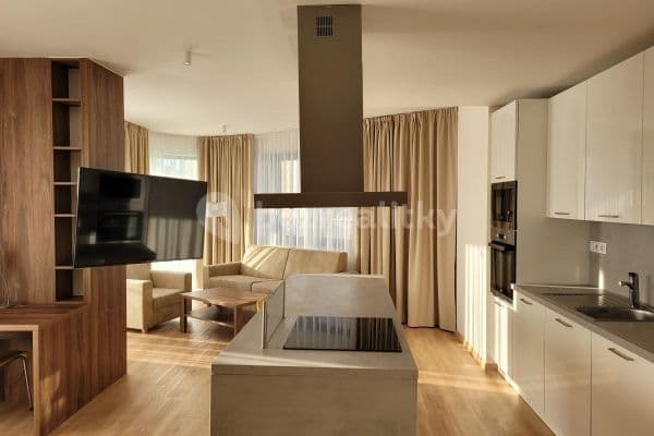 Prenájom bytu 3-izbový 90 m², Mukařovského, Hlavní město Praha Prenájom bytu 3-izbový 90 m², Mukařovského, Hlavní město Praha