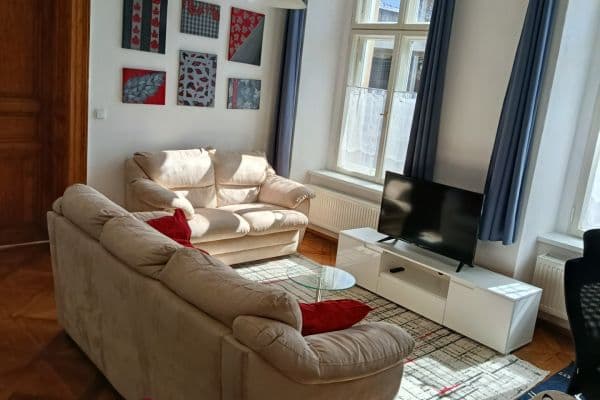 Prenájom bytu 2-izbový 60 m², Bolzanova, Hlavní město Praha Prenájom bytu 2-izbový 60 m², Bolzanova, Hlavní město Praha