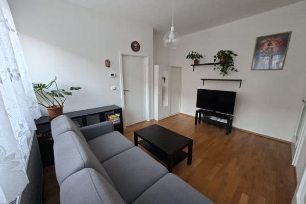 Prenájom bytu 2-izbový 42 m², Humpolecká, Praha, Praha Prenájom bytu 2-izbový 42 m², Humpolecká, Praha, Praha