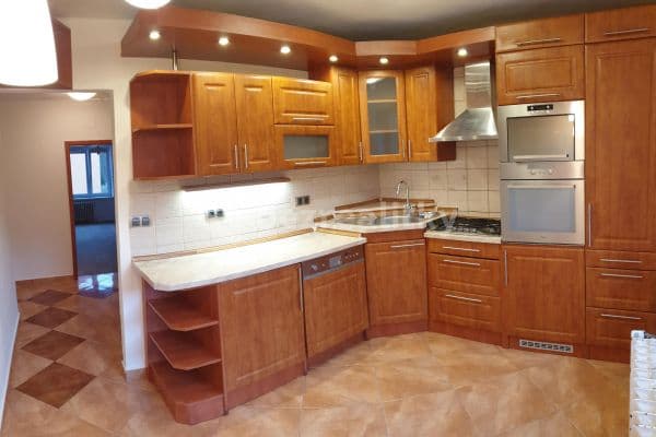 Prenájom bytu 3-izbový 81 m², Bratří Čapků, Příbram Prenájom bytu 3-izbový 81 m², Bratří Čapků, Příbram