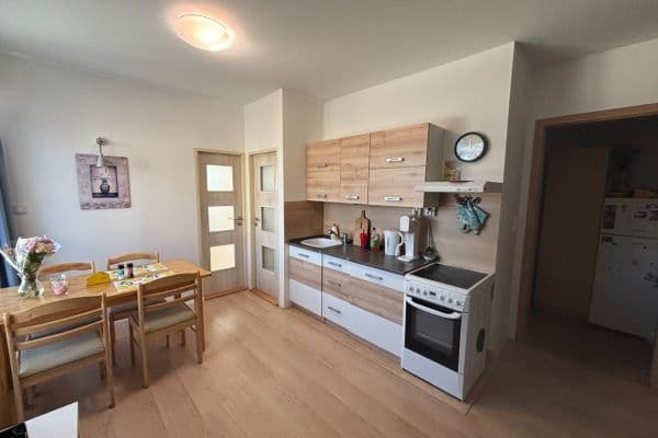 Prenájom bytu 2-izbový 64 m², Klánovická, Hlavní město Praha Prenájom bytu 2-izbový 64 m², Klánovická, Hlavní město Praha