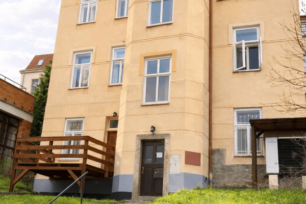 Prenájom bytu 2-izbový 35 m², Emilie Floriánové, Jablonec nad Nisou Prenájom bytu 2-izbový 35 m², Emilie Floriánové, Jablonec nad Nisou