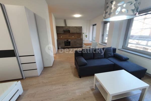 Prenájom bytu 1-izbový 44 m², Lorencova, Zlín, Zlínský kraj Prenájom bytu 1-izbový 44 m², Lorencova, Zlín, Zlínský kraj