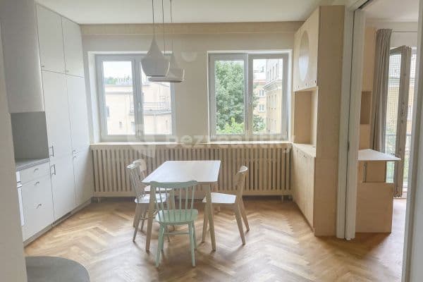 Prenájom bytu 2-izbový 70 m², Kladenská, Praha Prenájom bytu 2-izbový 70 m², Kladenská, Praha