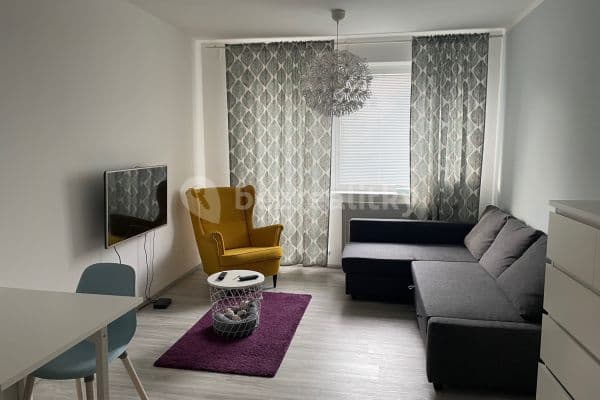 Prenájom bytu 1-izbový 32 m², Herlíkovická, Praha Prenájom bytu 1-izbový 32 m², Herlíkovická, Praha