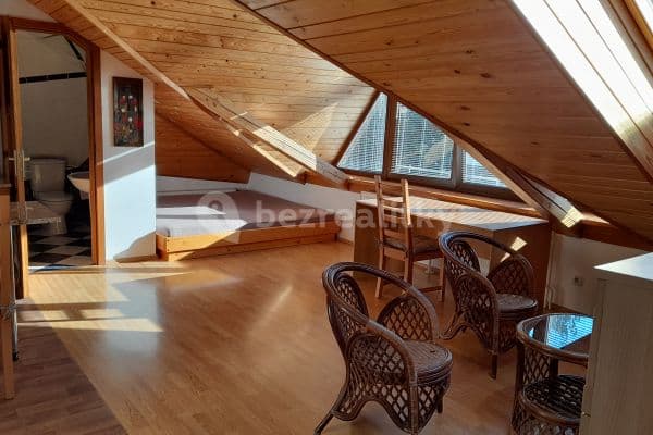 Prenájom bytu Garsoniéra 40 m², Šeříková, Brno Prenájom bytu Garsoniéra 40 m², Šeříková, Brno