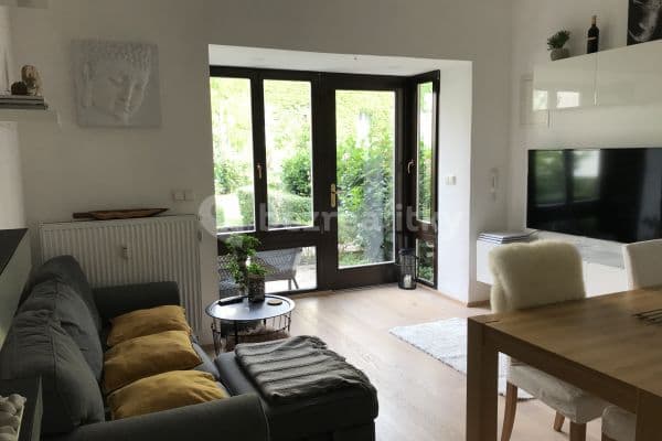 Prenájom bytu 2-izbový 39 m², Lidická, Prenájom bytu 2-izbový 39 m², Lidická,