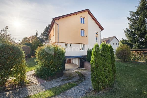 Prenájom domu 330 m², pozemek 800 m², Ke Smrčině, Hlavní město Praha Prenájom domu 330 m², pozemek 800 m², Ke Smrčině, Hlavní město Praha