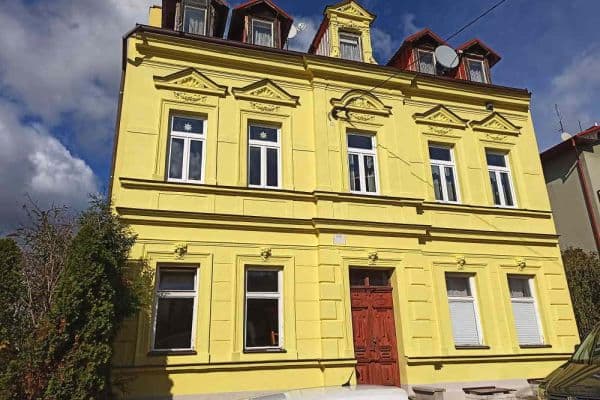 Prenájom bytu 1-izbový 38 m², Komenského, Karlovy Vary Prenájom bytu 1-izbový 38 m², Komenského, Karlovy Vary