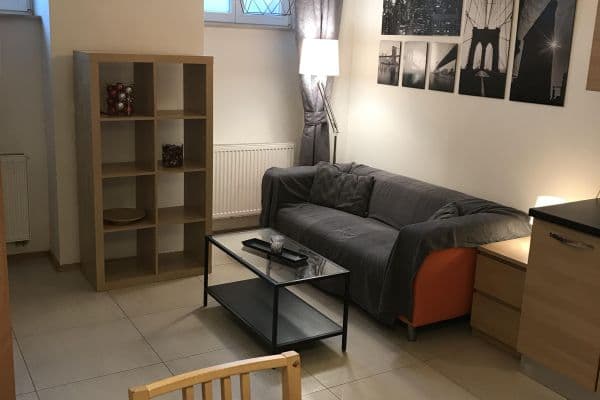Prenájom bytu 3-izbový 65 m², Táboritská, Hlavní město Praha Prenájom bytu 3-izbový 65 m², Táboritská, Hlavní město Praha