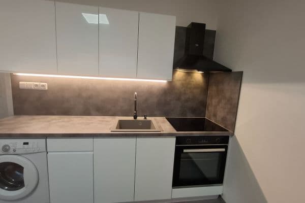 Prenájom bytu 2-izbový 40 m², Brandtova, Ústí nad Labem Prenájom bytu 2-izbový 40 m², Brandtova, Ústí nad Labem