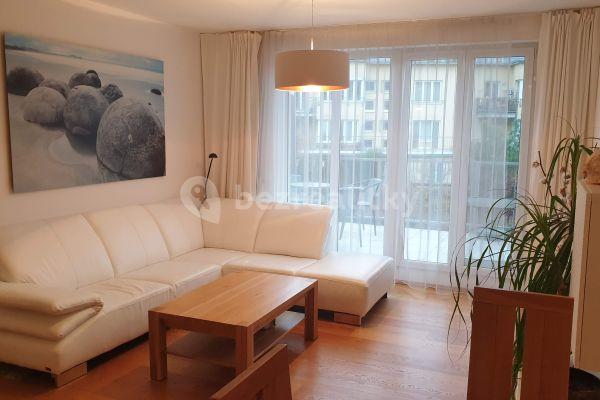 Prenájom bytu 3-izbový 82 m², Jaromíra Vejvody, Hlavní město Praha