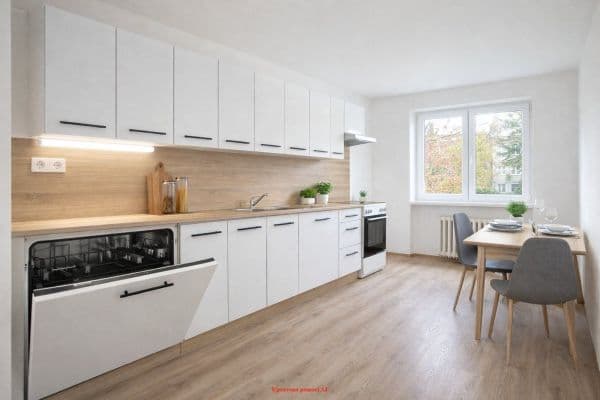 Prenájom bytu 4-izbový 79 m², Janáčkova, Havířov, Moravskoslezský kraj Prenájom bytu 4-izbový 79 m², Janáčkova, Havířov, Moravskoslezský kraj