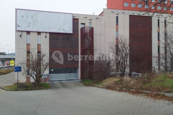 Prenájom garáže 13 m², K Dolům, Hlavní město Praha Prenájom garáže 13 m², K Dolům, Hlavní město Praha