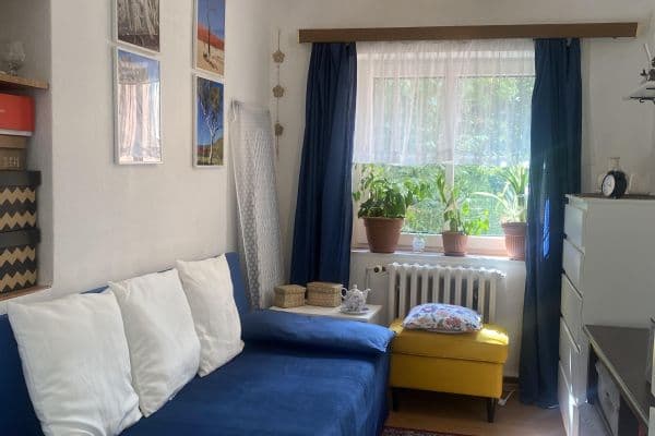 Prenájom bytu Garsoniéra 19 m², Pod Kotlářkou, Praha Prenájom bytu Garsoniéra 19 m², Pod Kotlářkou, Praha