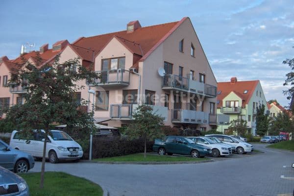 Prenájom bytu 1-izbový 35 m², Netlucká, Praha Prenájom bytu 1-izbový 35 m², Netlucká, Praha