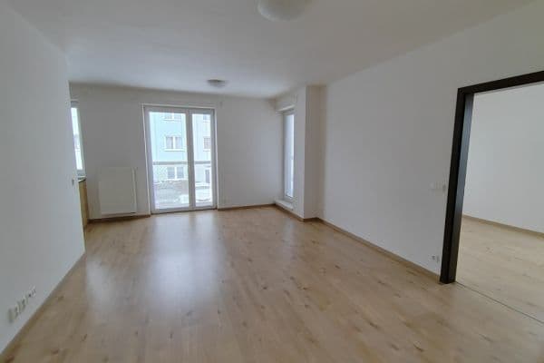 Prenájom bytu 2-izbový 53 m², Jihlava Prenájom bytu 2-izbový 53 m², Jihlava