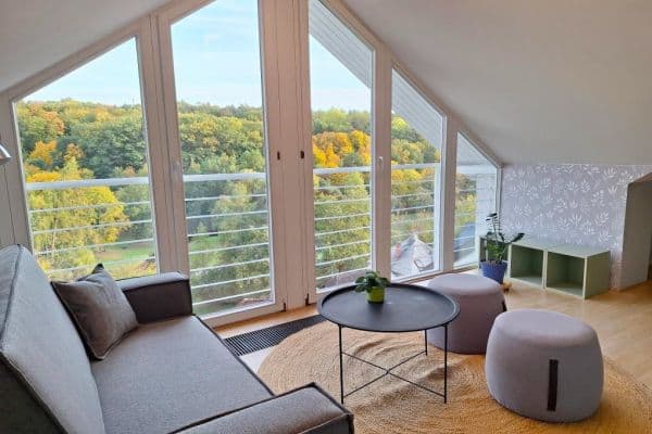 Prenájom bytu 2-izbový 72 m², Mezitraťová, Praha Prenájom bytu 2-izbový 72 m², Mezitraťová, Praha