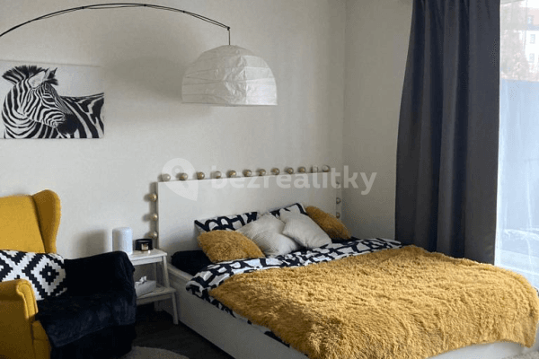Prenájom bytu 1-izbový 41 m², Letovská, Praha 18 Prenájom bytu 1-izbový 41 m², Letovská, Praha 18