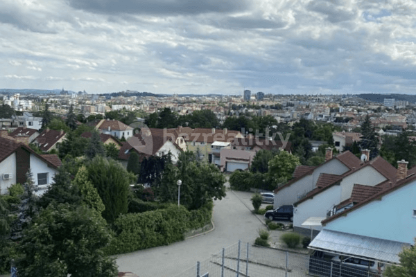 Prenájom bytu 3-izbový 109 m², Högrova, Brno Prenájom bytu 3-izbový 109 m², Högrova, Brno
