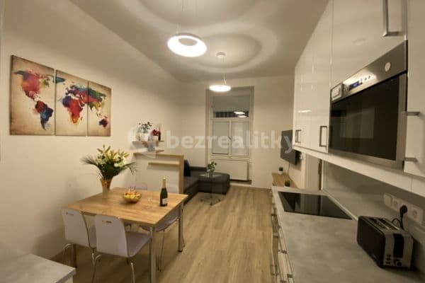 Prenájom bytu 2-izbový 40 m², Bubenské nábřeží, Praha, Praha
