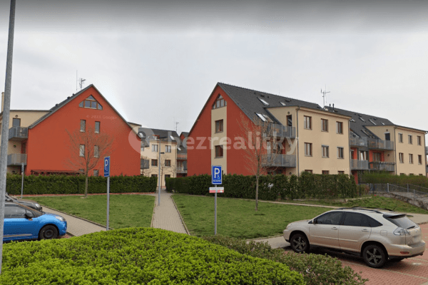 Prenájom bytu Garsoniéra 44 m², Bazalková, Praha Prenájom bytu Garsoniéra 44 m², Bazalková, Praha