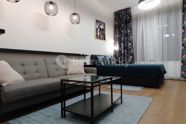 Prenájom bytu 2-izbový 50 m², Pivovarská, Praha Prenájom bytu 2-izbový 50 m², Pivovarská, Praha