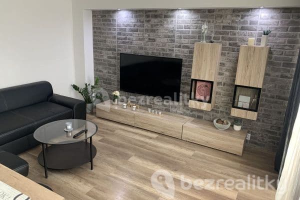 Prenájom bytu 2-izbový 54 m², Spojovací, Čelákovice Prenájom bytu 2-izbový 54 m², Spojovací, Čelákovice