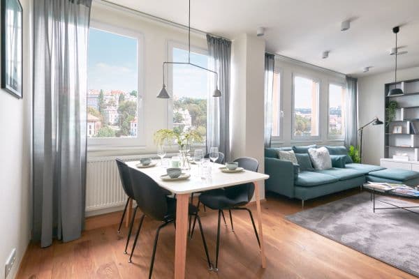 Prenájom bytu 2-izbový 42 m², Perucká, Praha Prenájom bytu 2-izbový 42 m², Perucká, Praha