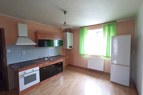 Prenájom bytu 2-izbový 50 m², Tovární, Velešín Prenájom bytu 2-izbový 50 m², Tovární, Velešín