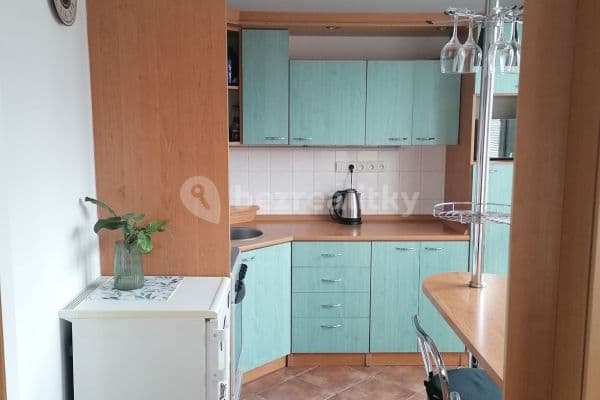 Prenájom bytu 2-izbový 63 m², Pařížská, Kladno Prenájom bytu 2-izbový 63 m², Pařížská, Kladno