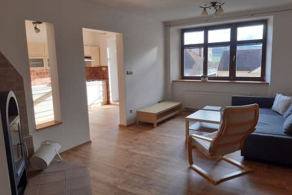 Prenájom bytu 2-izbový 67 m², Masarykovo náměstí, Stříbro Prenájom bytu 2-izbový 67 m², Masarykovo náměstí, Stříbro