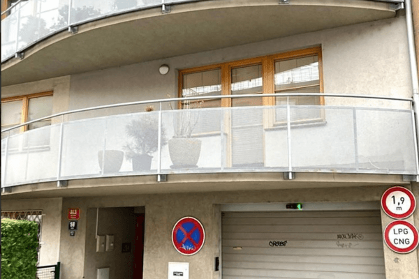 Prenájom garáže 18 m², Šlikova, Hlavní město Praha Prenájom garáže 18 m², Šlikova, Hlavní město Praha