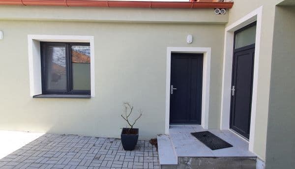 Prenájom bytu Garsoniéra 21 m², Bezručova, Mikulov Prenájom bytu Garsoniéra 21 m², Bezručova, Mikulov
