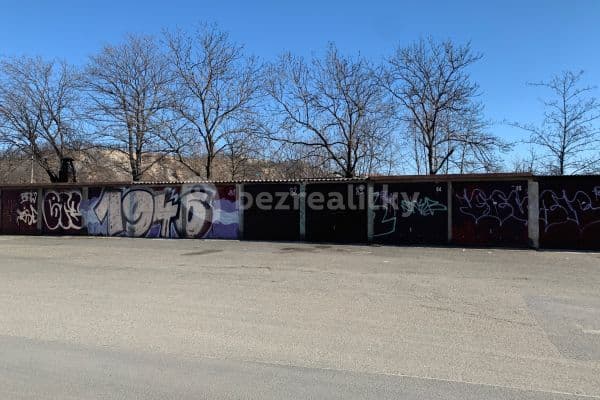 Prenájom garáže 15 m², Varhulíkové, Hlavní město Praha Prenájom garáže 15 m², Varhulíkové, Hlavní město Praha