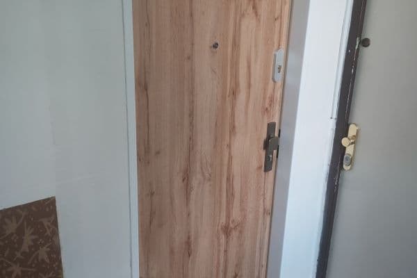 Prenájom bytu 3-izbový 60 m², Borovského, Karviná Prenájom bytu 3-izbový 60 m², Borovského, Karviná