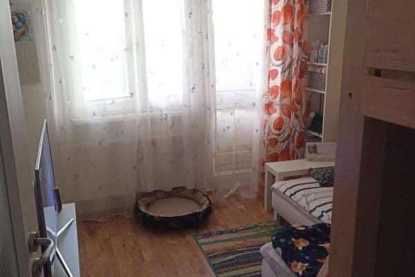 Prenájom bytu 1-izbový 38 m², V Honech, Klecany Prenájom bytu 1-izbový 38 m², V Honech, Klecany