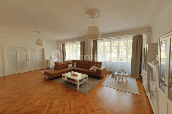 Prenájom bytu 3-izbový 133 m², Zoubkova, Praha 5 Prenájom bytu 3-izbový 133 m², Zoubkova, Praha 5