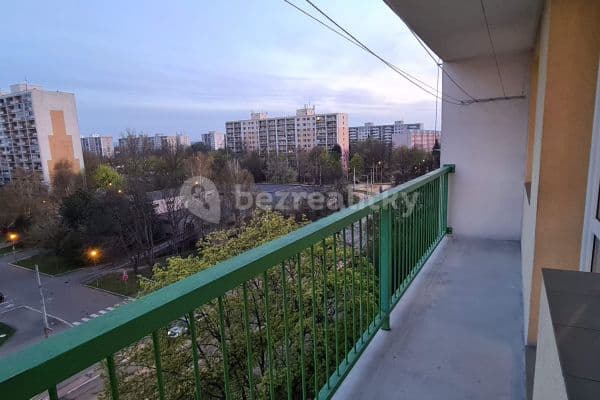 Prenájom bytu 1-izbový 34 m², Bělehradská, Pardubice Prenájom bytu 1-izbový 34 m², Bělehradská, Pardubice