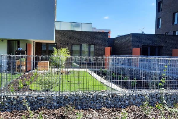 Prenájom bytu 1-izbový 33 m², Wassermannova, Hlavní město Praha Prenájom bytu 1-izbový 33 m², Wassermannova, Hlavní město Praha