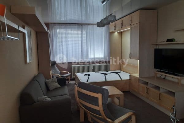 Prenájom bytu 3-izbový 73 m², Praha, Praha