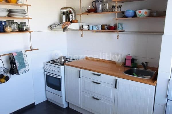 Prenájom bytu 2-izbový 59 m², Jurije Gagarina, Nymburk Prenájom bytu 2-izbový 59 m², Jurije Gagarina, Nymburk