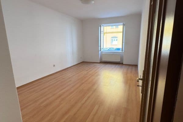 Prenájom bytu 2-izbový 52 m², Petra Slezáka, Prenájom bytu 2-izbový 52 m², Petra Slezáka,