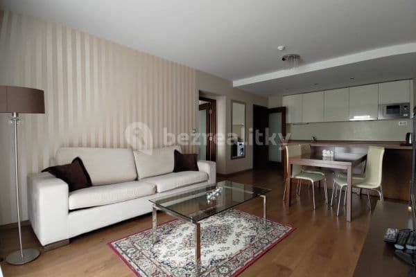 Prenájom bytu 3-izbový 78 m², U Borského parku, Plzeň, Plzeňský kraj Prenájom bytu 3-izbový 78 m², U Borského parku, Plzeň, Plzeňský kraj