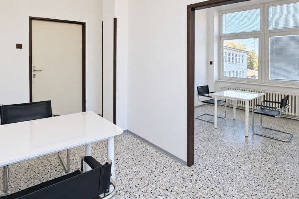 Prenájom kancelárie 18 m², Podnikatelská, Hlavní město Praha Prenájom kancelárie 18 m², Podnikatelská, Hlavní město Praha