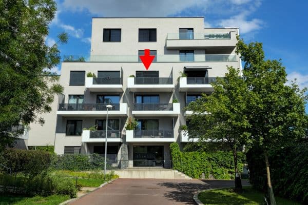 Prenájom bytu 1-izbový 32 m², Kloudova, Praha Prenájom bytu 1-izbový 32 m², Kloudova, Praha