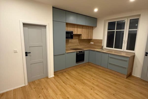 Prenájom bytu 2-izbový 63 m², Resslova, Ústí nad Labem Prenájom bytu 2-izbový 63 m², Resslova, Ústí nad Labem