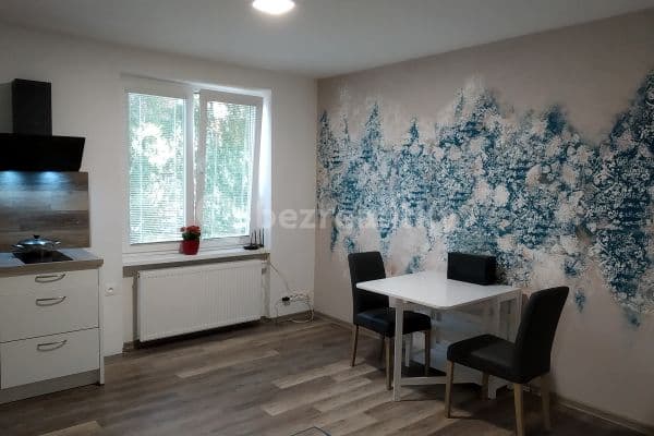 Prenájom bytu 2-izbový 50 m², Karlovy Vary, Karlovarský kraj